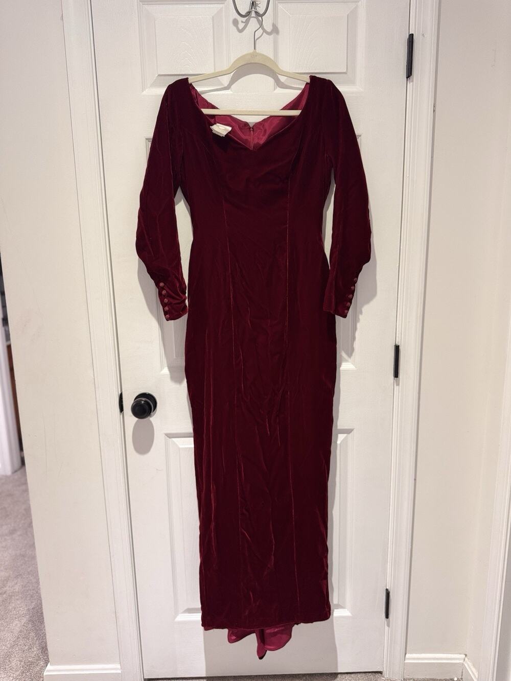Vintage Watters and Watters Burgundy Velvet Gown Lng Sleeve w Button Cuffs Sz 8